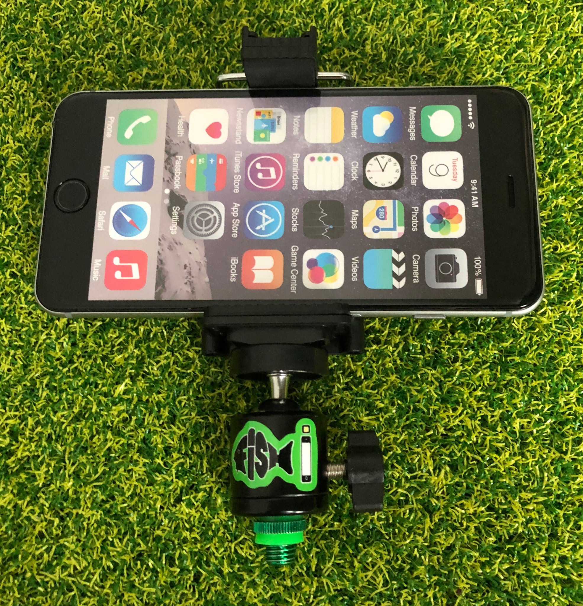 FiSH i Phone Holder With Cold Shoe Mount & Bluetooth Remote. – FiSH i UK